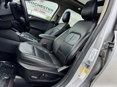 2020 Ford Escape, $13940. Photo 5