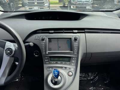 2010 Toyota Prius, $5590. Photo 2