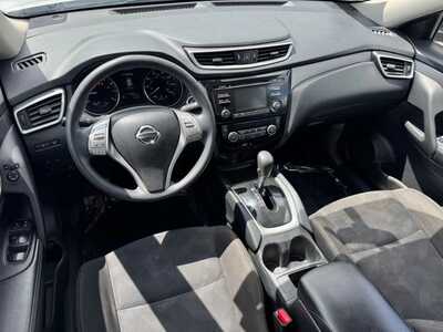 2015 Nissan Rogue, $12141. Photo 10