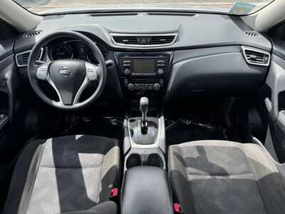 2015 Nissan Rogue, $12141. Photo 11