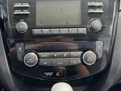 2015 Nissan Rogue, $12141. Photo 12
