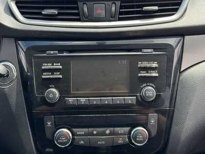 2015 Nissan Rogue, $12141. Photo 3