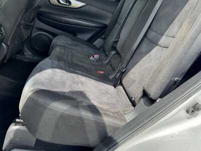 2015 Nissan Rogue, $12141. Photo 8