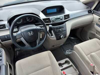 2012 Honda Odyssey, $9590. Photo 10