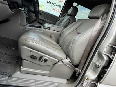 2005 GMC 2500 Crew Cab, $22190. Photo 4