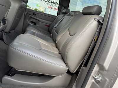 2005 GMC 2500 Crew Cab, $22190. Photo 6