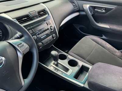 2013 Nissan Altima, $7490. Photo 12