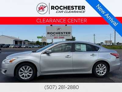 2013 Nissan Altima, $7490. Photo 1