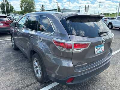 2015 Toyota Highlander, $13990. Photo 3