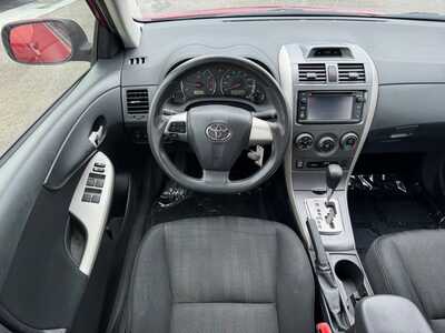 2013 Toyota Corolla, $9990. Photo 8