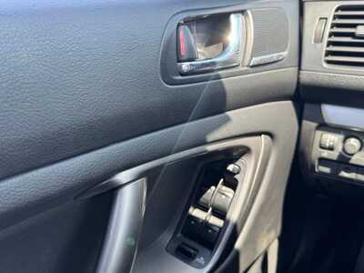 2009 Subaru Legacy, $4990. Photo 10