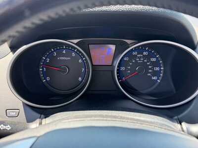 2012 Hyundai Tucson, $6990. Photo 2