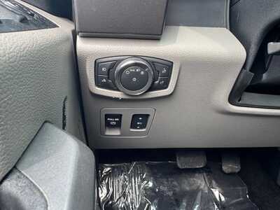 2015 Ford F150 Crew Cab, $20990. Photo 12