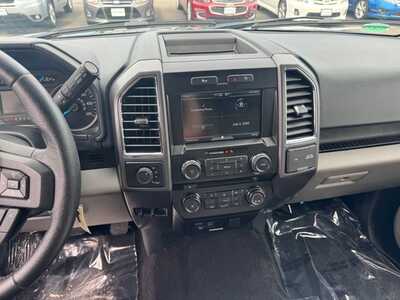 2015 Ford F150 Crew Cab, $20990. Photo 2