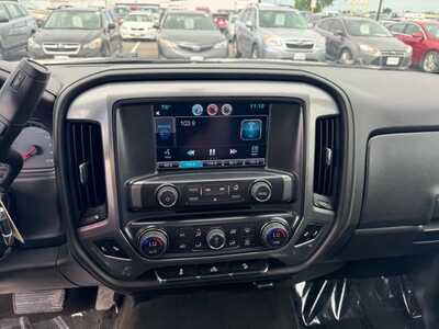 2015 Chevrolet 1500 Crew Cab, $20990. Photo 3