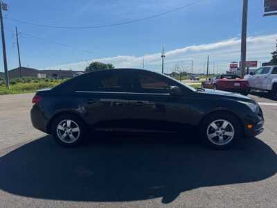 2015 Chevrolet Cruze, $7591. Photo 12