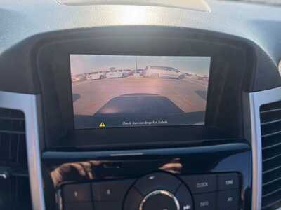 2015 Chevrolet Cruze, $7591. Photo 3