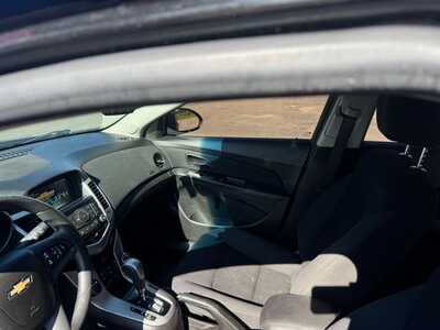 2015 Chevrolet Cruze, $7591. Photo 7