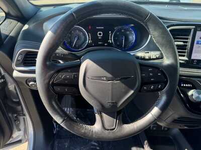 2021 Chrysler Pacifica, $16790. Photo 12