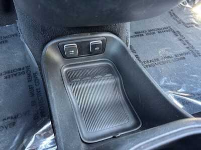 2021 Chrysler Pacifica, $16790. Photo 9