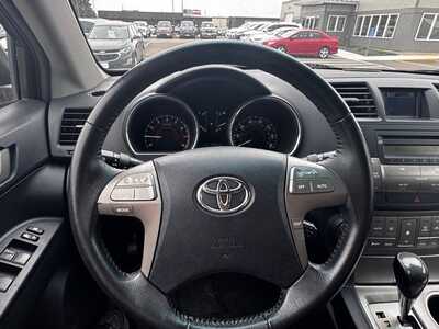 2008 Toyota Highlander, $7590. Photo 10