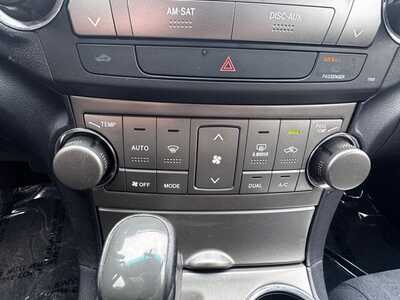 2008 Toyota Highlander, $7590. Photo 6