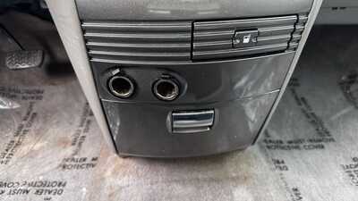 2005 Toyota Sienna, $6590. Photo 5