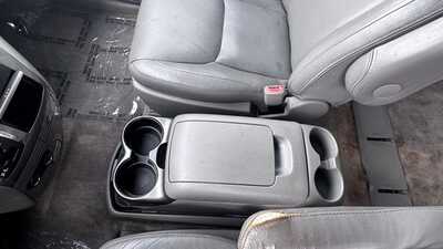 2005 Toyota Sienna, $6590. Photo 7
