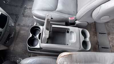 2005 Toyota Sienna, $6590. Photo 8