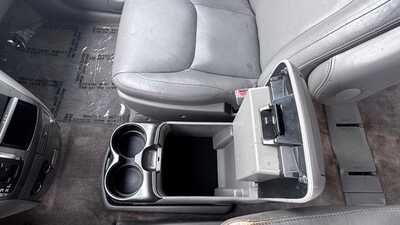 2005 Toyota Sienna, $6590. Photo 9
