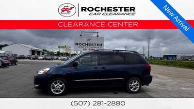 2005 Toyota Sienna, $6590. Photo 1