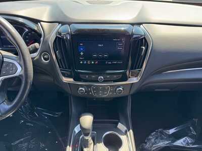 2021 Chevrolet Traverse, $16599. Photo 2