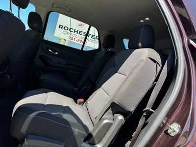 2021 Chevrolet Traverse, $16599. Photo 7