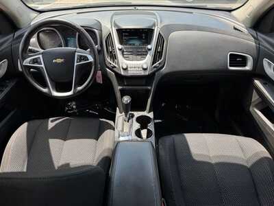 2017 Chevrolet Equinox, $8690. Photo 11