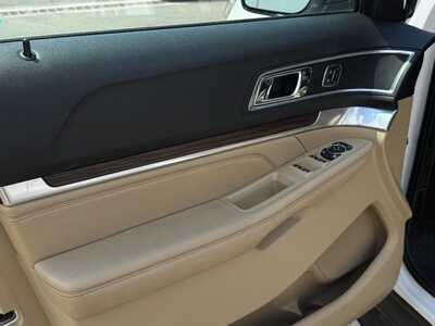 2016 Ford Explorer, $11950. Photo 11