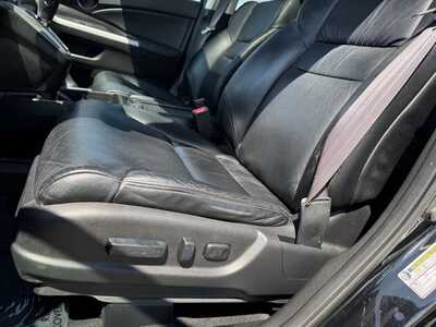 2013 Honda CR-V, $9490. Photo 6