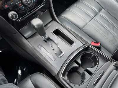 2014 Chrysler 300, $13490. Photo 11