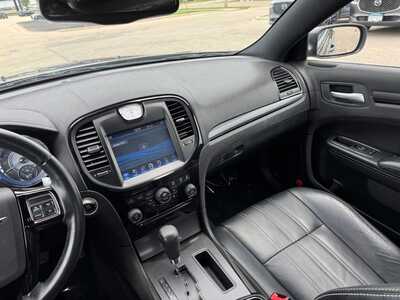 2014 Chrysler 300, $13490. Photo 2