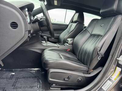2014 Chrysler 300, $13490. Photo 4
