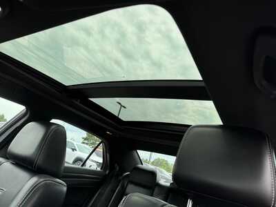 2014 Chrysler 300, $13490. Photo 6