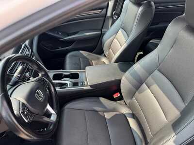 2020 Honda Accord, $17990. Photo 7