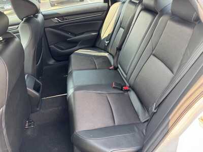 2020 Honda Accord, $17990. Photo 9