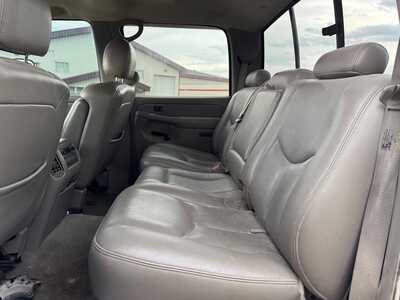 2005 Chevrolet 1500 Crew Cab, $4990. Photo 4