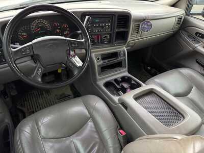 2005 Chevrolet 1500 Crew Cab, $4990. Photo 5