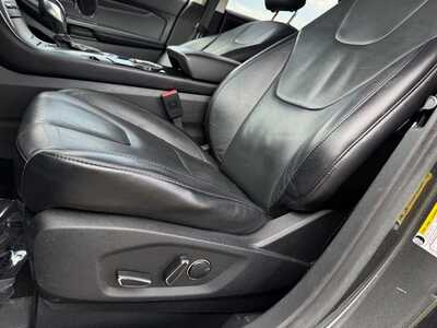 2016 Ford Edge, $8990. Photo 6