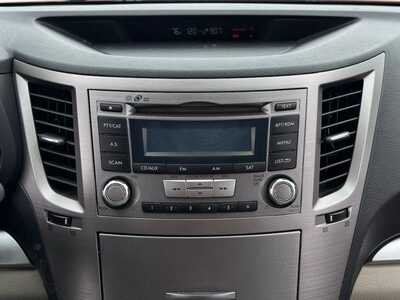 2013 Subaru Outback, $9991. Photo 3
