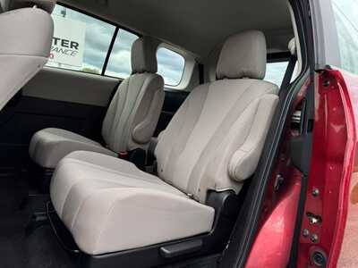 2013 Mazda Mazda5, $7190. Photo 7