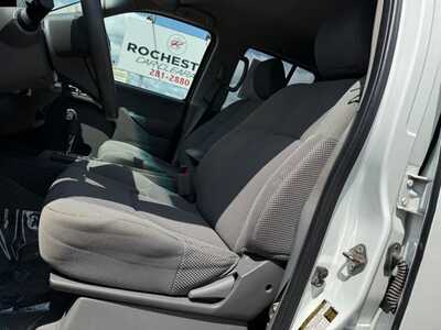 2017 Nissan Frontier, $14790. Photo 4