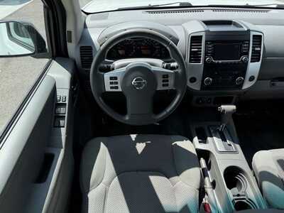2017 Nissan Frontier, $14790. Photo 8