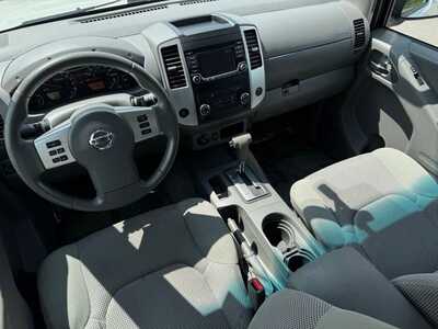 2017 Nissan Frontier, $14790. Photo 9